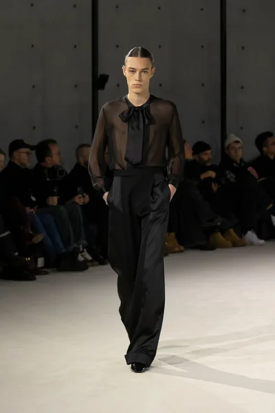 Look 44